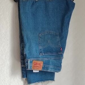 Levi's Men's Classic Blue Denim Jeans - Straight Fit